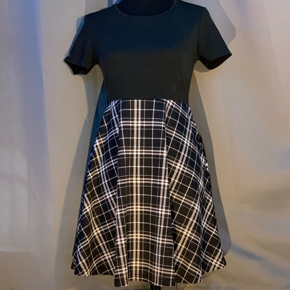 SHEIN Dresses & Skirts - SHEIN Plaid fit & flare dress
